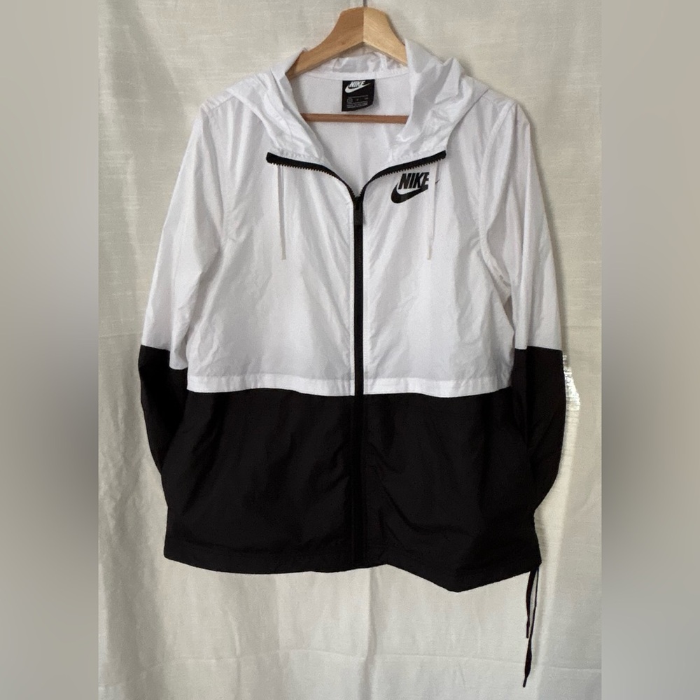 Nike Sportswear ZipUp Hooded Windbreaker Colorblock Back/White Mesh-Lined Jacket